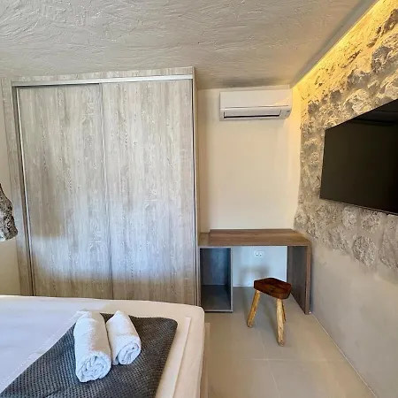 Sea Breeze - Beachside In Lapad *