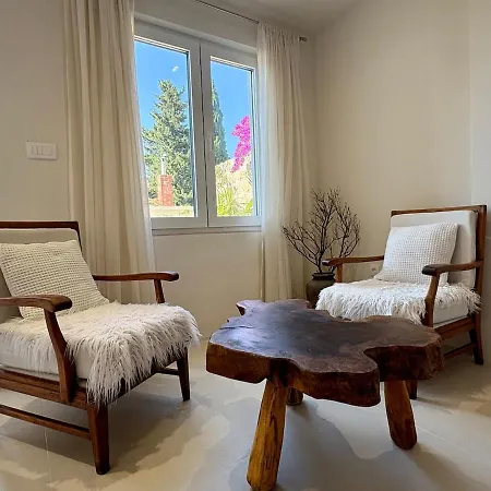 Sea Breeze - Beachside In Lapad